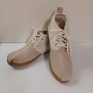 Toms canvas booties